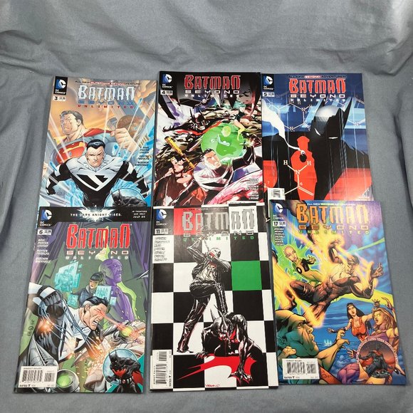 Batman Beyond DC Comic Book Lot of 9 Asst Issues 2011+ Unlimited Universe - Picture 2 of 3